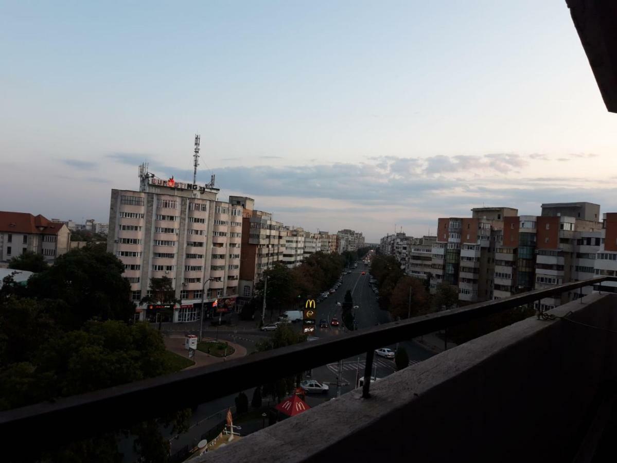 Hellen'S Ultracentral Apartament Buzau Exterior photo